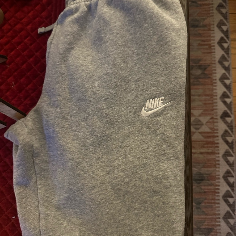Nike Womens Heather Gray Joggers